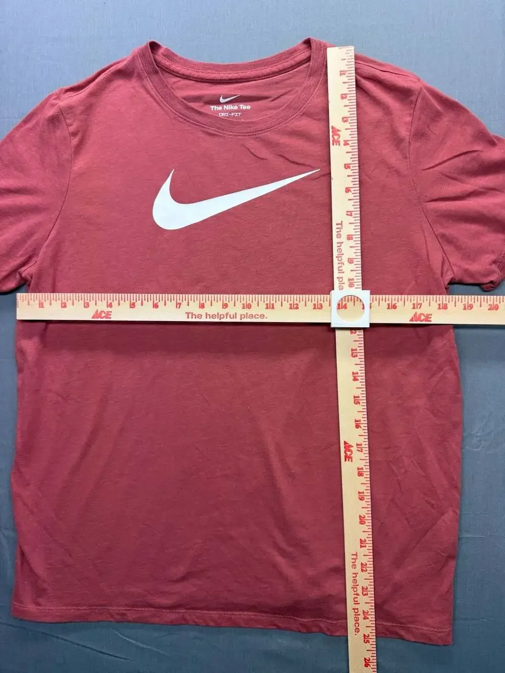 Nike Dri-FIT Swoosh Graphic T-Shirt